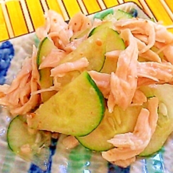 むね肉で☆蒸し鶏ときゅうりのゴマだれ和え☆